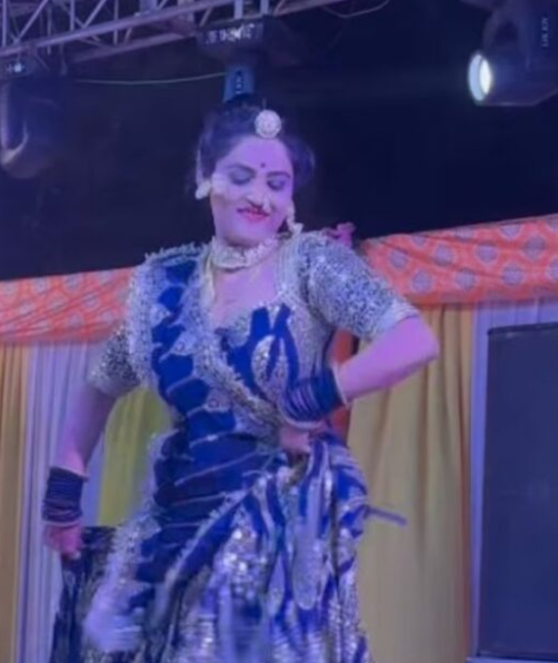 Viral Video Jodhpur ki “Jyapradha’ Dipika Rao ne Apne Rajasthani Thumko se jit liya Dil 😮❤️